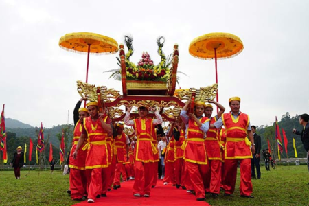 Tham quan lễ hội Yên Tử